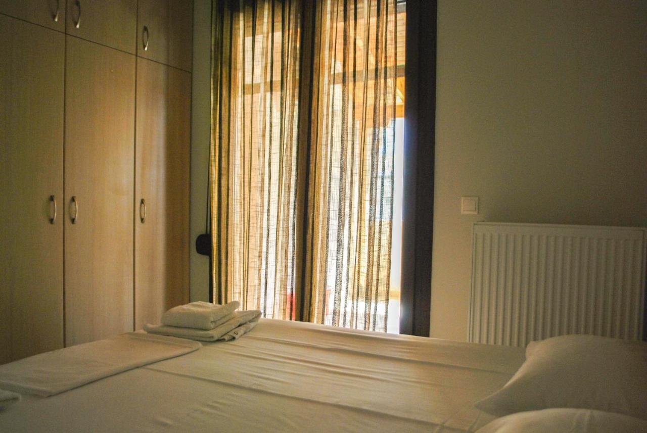 Canal Luxury Apartments Nea Poteidaia Exterior photo