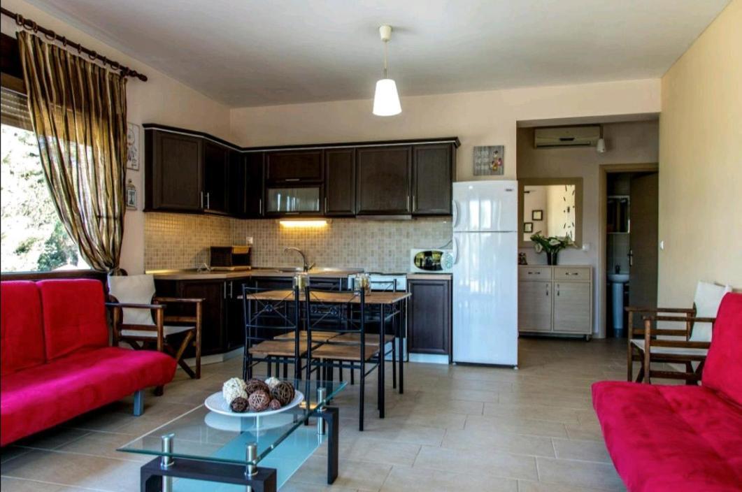 Canal Luxury Apartments Nea Poteidaia Exterior photo