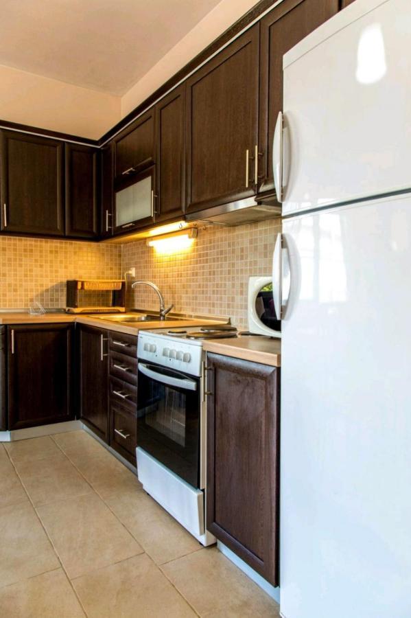Canal Luxury Apartments Nea Poteidaia Exterior photo