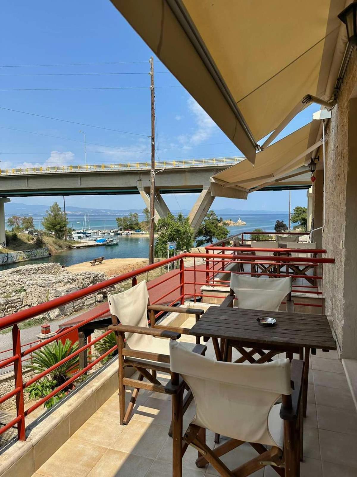 Canal Luxury Apartments Nea Poteidaia Exterior photo